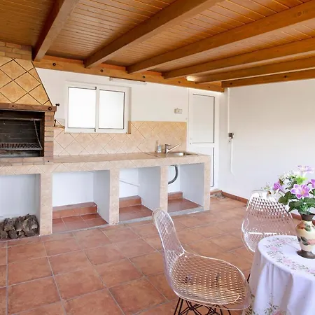 בית נופש Casa Abuelos 2 *